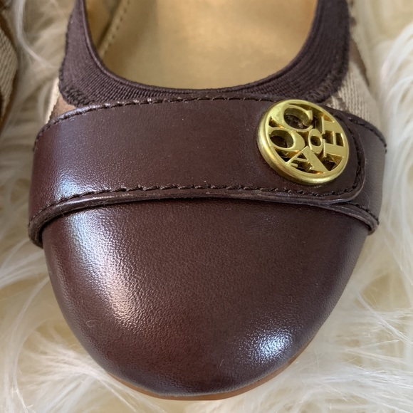 🔥COACH Chelsey Mat Calf Flats Size 6 Color is Chestnut & Khaki🔥 - Picture 2 of 10